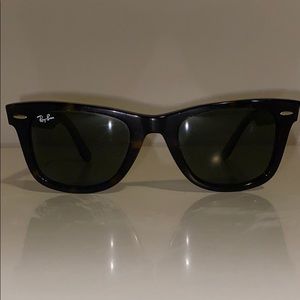 RAY-BANS WOMENS WAYFARERS
